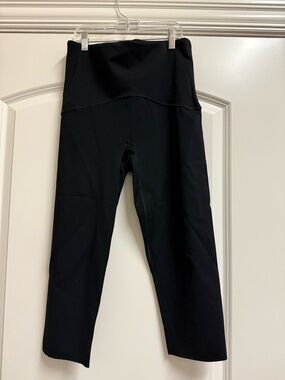 Spanx Booty Boost Black Cropped Leggings Style 2388 Large